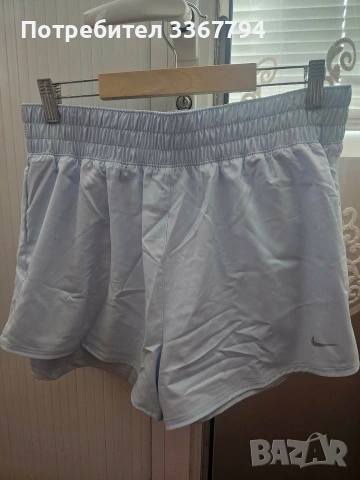 Оригинални къси панталонки с клин Nike 