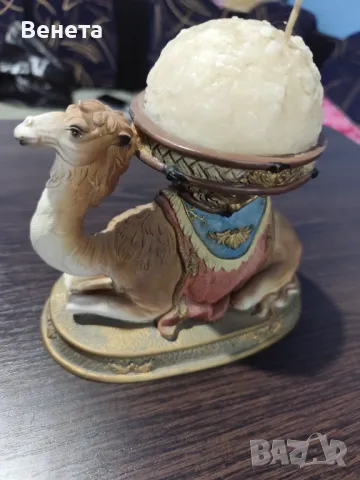 Свещник камила