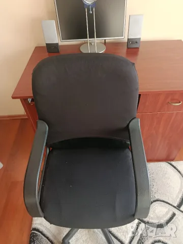 Ученическо бюро, компютър и стол, снимка 2 - Работни маси и бюра - 56359857