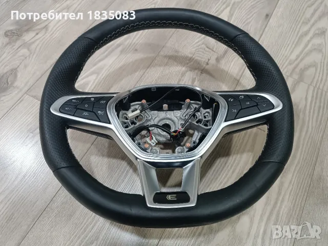 Оригинален волан Renault, снимка 2 - Аксесоари и консумативи - 48483593