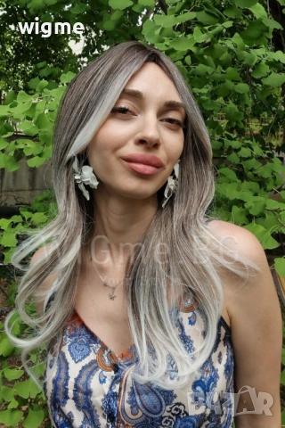 Дълга сребристо руса чуплива перука Силвър, снимка 2 - Аксесоари за коса - 51443561