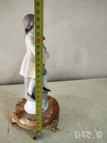 порцеланова статуетка, снимка 5 - Статуетки - 44730573