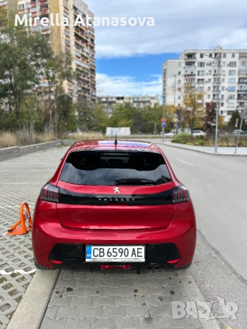 Peugeot 208 Allure 1. 2 PureTech 130 EAT8 2020 г., снимка 3 - Автомобили и джипове - 52231986