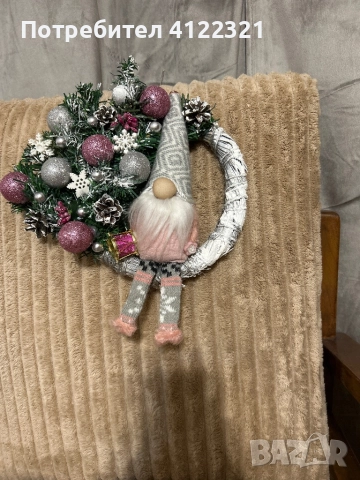 Коледни венчета с малки симпатични гномчета