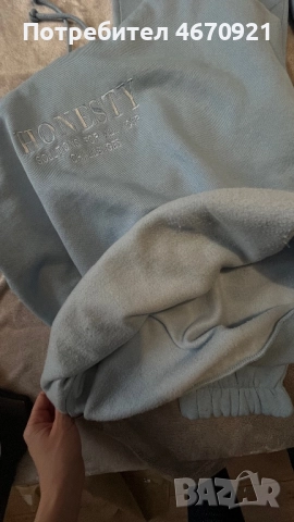 Дамски костюм от полар в син цвят, яке овърсайз, панталон размер S-M, снимка 5 - Спортни екипи - 52679939