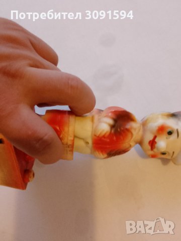  1970 г. Играчка Хумор  Шега  Вода пръска ,пишка  матерял между бakkлет и пластмаса твърда пластмаса, снимка 3 - Антикварни и старинни предмети - 41711039