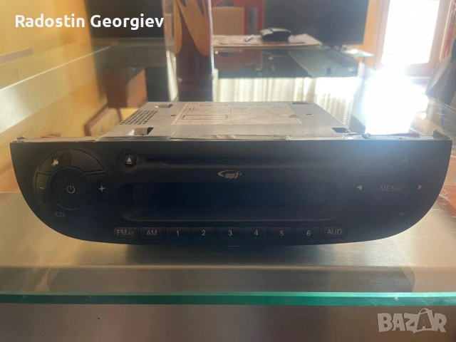 Продавам оригинално  cd radio Fiat 500, снимка 3 - Части - 50319497
