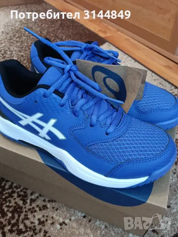 Чисто нови маратонки "Asics"