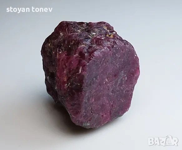 Самороден рубинен кристал с наситен цвят - 55кт.! Нетретиран! Нов!, снимка 6 - Други - 49832574
