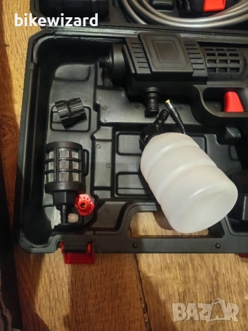 Акумулаторна водоструйка с две батерии 21v li-ion НОВА С ЛИПСА, снимка 4 - Други инструменти - 52870432