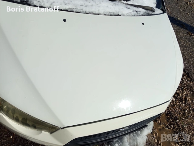продавам преден капак за митцубищи колт фейслифт 2008 г. модел