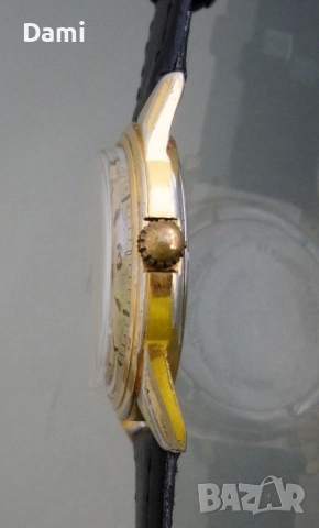 Съветски механични ръчни часовници Столичные и Восток, снимка 4 - Антикварни и старинни предмети - 52861589