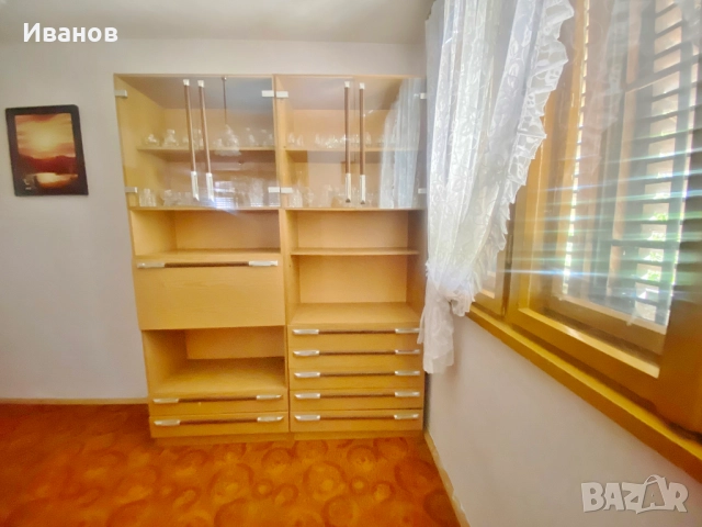 РАЗПРОДАЖБА - 40€. Два Компактни Модула за Дневна стая в цвят Млечен Дъб/Бук, снимка 7 - Секции и витрини - 51640287