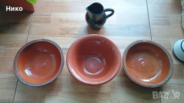 Керамични купички 3бр. и сосиера 1бр. с леки дефекти.