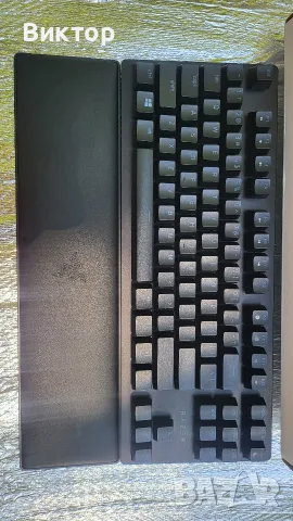 Клавиатура Razer Huntsman V2 TKL, Analog, червени суичове, в отлично състояние,, снимка 4 - Клавиатури и мишки - 55742563