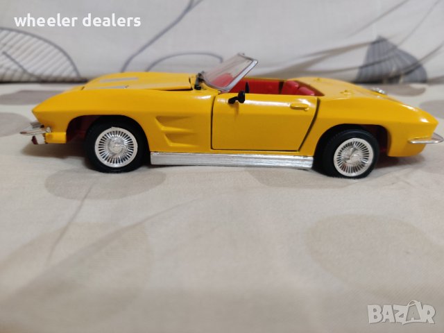 Метална количка Revell Chevrolet Corvette Stingray в мащаб 1/24, снимка 2 - Колекции - 39886382