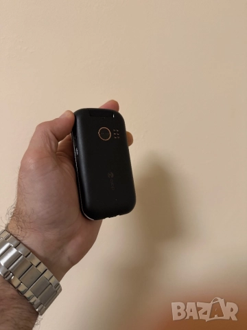 Телефон doro Doro Черно и Бяло 2 сим с найлоните, снимка 3 - Други - 52540957