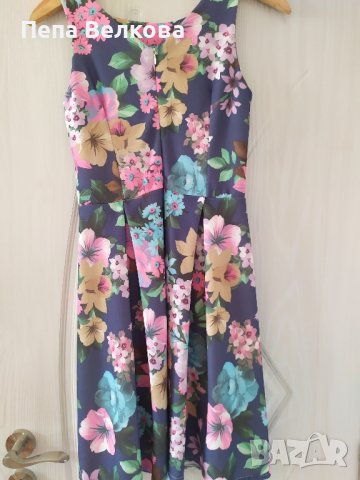 Красива флорална рокля