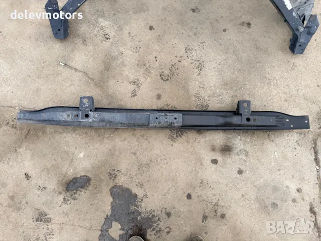 T75660A предна усилваща греда на броня за Jeep Grand Cherokee WK2 3.6i, снимка 3 - Части - 56140530