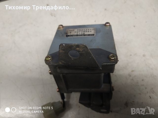 1992-1994 Mitsubishi  MB863942  Impact Sensor ербег сензор мицубиши паджеро X2T20584