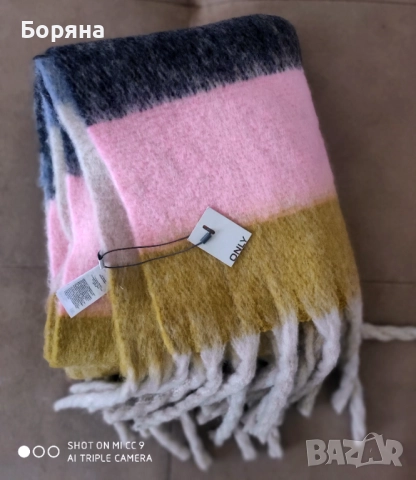 Only нов с етикет цветен зимен шал, снимка 2 - Шалове - 45695280