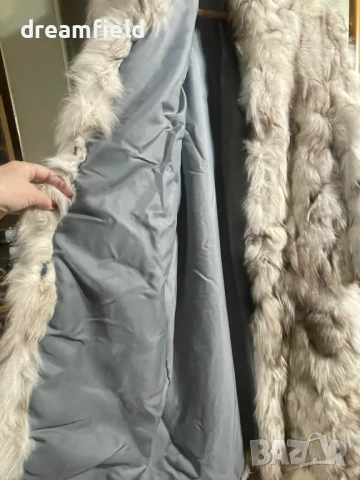 Предпразнична цена- Дълго палто от сребърна лисица, снимка 3 - Палта, манта - 53527043