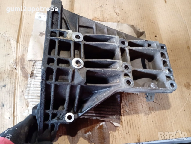 Държач Бракет Тампон Двигател 9481022135R Porsche Cayenne S 4.5 2005г 9PA, снимка 3 - Части - 52006561