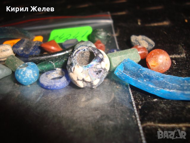 СТАРО ЦВЕТНО СТЪКЛО ВЪЗРАЖДАНЕ 17-18 ВЕК МНОГО РЕДКИ ДУХАНО СТЪКЛО МЪНИСТА за УКРАСА и КРЕМЪК 24241, снимка 3 - Антикварни и старинни предмети - 33867056