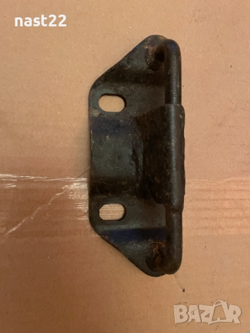 Стойка -(държач) задна седалка Сузуки Самурай