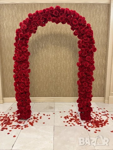 Украса за маса от изкуствени рози, снимка 5 - Други - 52572323