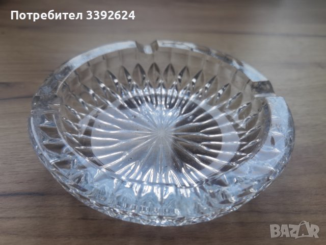 Кристален масивен пепелник