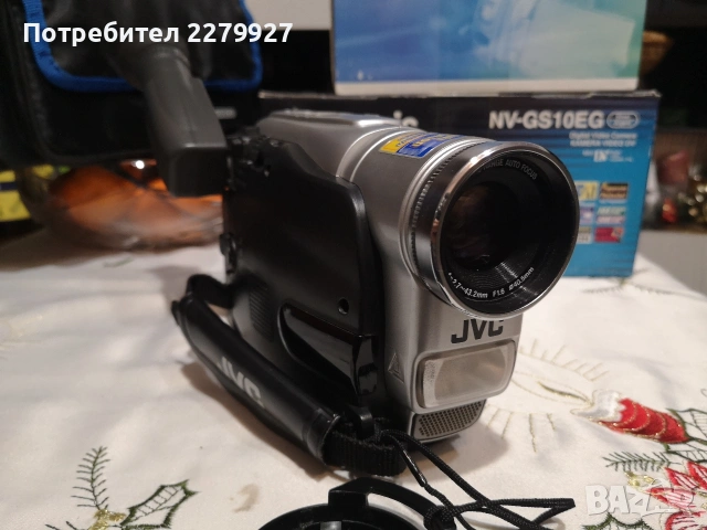 JVC GR-SXM260U Super VHS C Camcorder , снимка 6 - Камери - 53100950