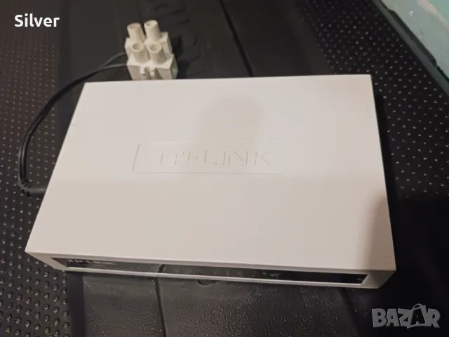 СУИЧ КОМУТАТОР TP-Link, снимка 4 - Друга електроника - 50258563