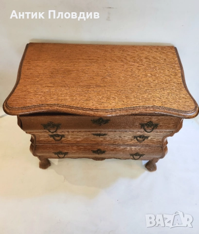 Старинен дъбов скрин в бароков стил – бомбе форма, снимка 2 - Скринове - 52737491