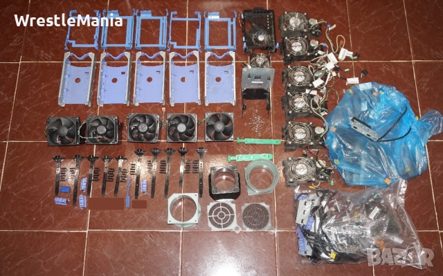 Лот от различни компютърни компоненти свалени от Lenovo M58/M58E