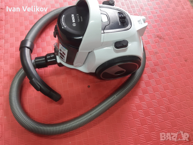 Прахосмукачка BOSCH, снимка 3 - Прахосмукачки - 44839966