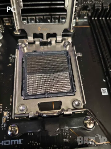 Дънна платка MSI MAG Tomahawk X670E WIFI – AM5 / DDR5 / PCIe 5.0 / WiFi 6E, снимка 2 - Дънни платки - 54278112