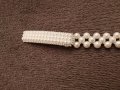 Елегантен еластичен колан бижу с бели/бежови перли и правоъгълна закопчалка с малки перли, снимка 5