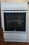 Готварска печка с керамичен плот Indesit, снимка 2