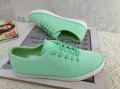 УНИКАЛНИ спортни обувки в светлозелен цвят с перлен ефект, снимка 2