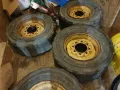 гуми с джанти  за бобкат 12 - 16.5  12R16.5   четири броя  300/70R16.5, снимка 4