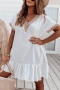 Дамска памучна рокля в бяло с къси ръкави и V-образно деколте с контрастна бродерия, снимка 1 - Рокли - 44559537