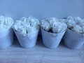 Сватбени кашпи с 9 броя бели сапунени рози, снимка 2