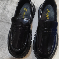 Детски обувки, чисто нови, стелка 21см, снимка 1 - Детски обувки - 44649421