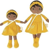 Нова Kaloo Tendresse Наоми 25см - Платнена Кукла в Жълта Рокля, снимка 2 - Кукли - 42726258