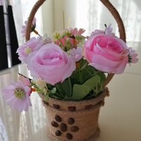 Кошничка с цветя - ръчна изработка - прекрасен подарък за Вашия празник, снимка 3 - Декорация за дома - 35791521