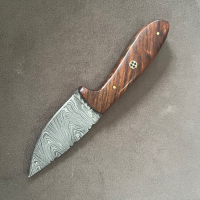 Ловен нож от Дамаска стомана с дръжка от палисандрово дърво и кожена кания, снимка 4 - Ножове - 44744841