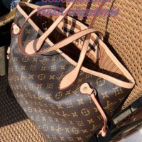 Луксозна чанта/реплика  Louis Vuitton код IM95, снимка 2 - Чанти - 39262572