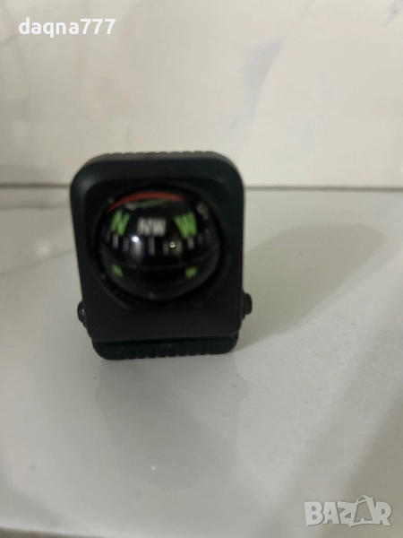 Преносим компас с лепенка за табло, черен немски, снимка 1