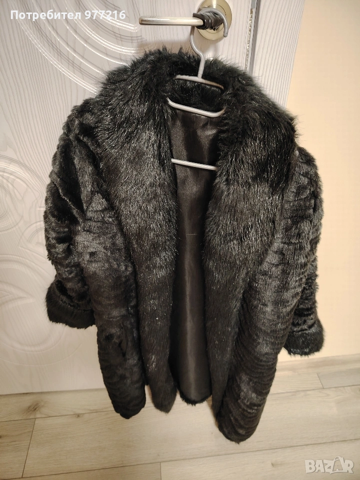 Дамско черно палто с косъм, снимка 1